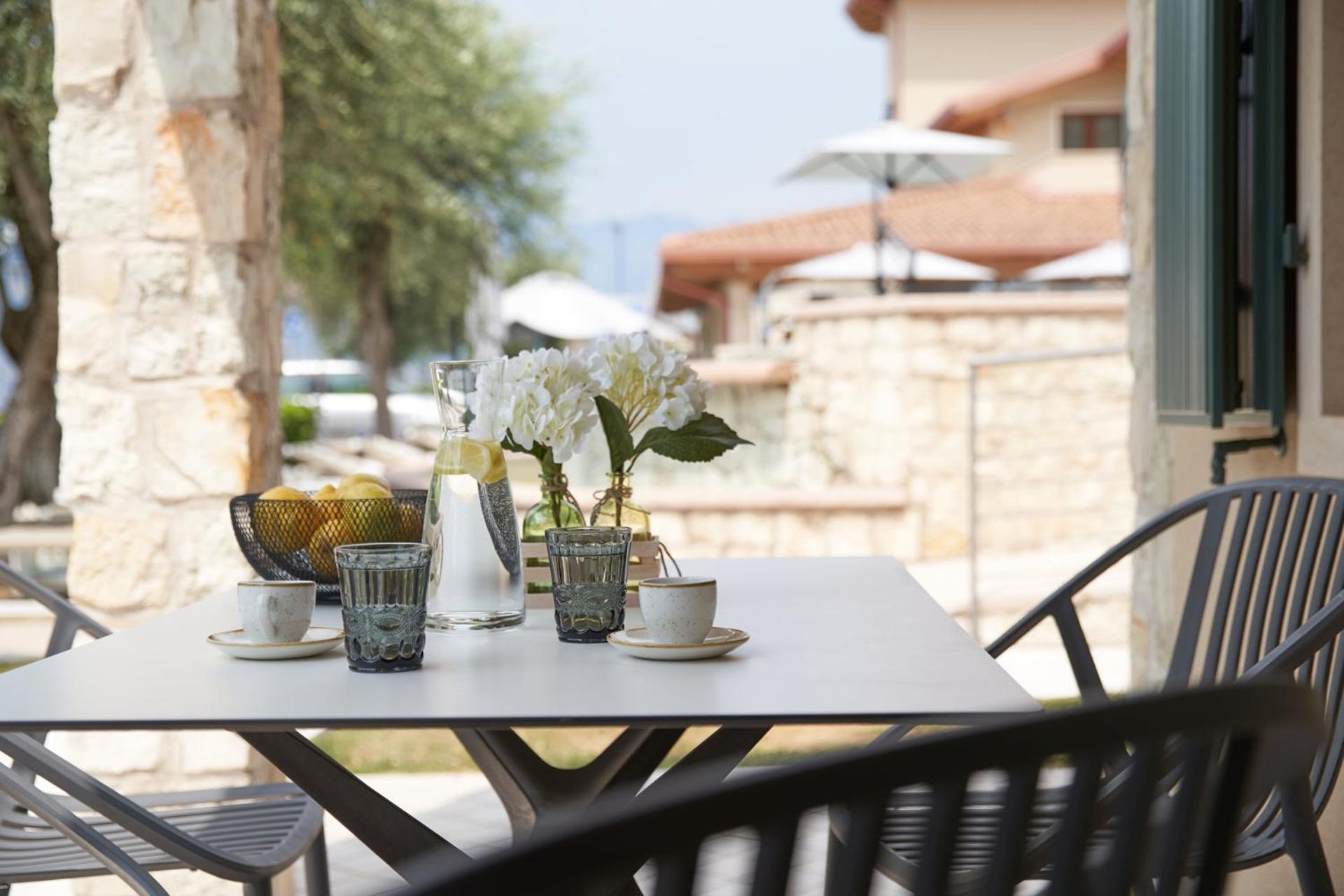 June Stay Lake Garda Brenzone sul Garda Exterior foto