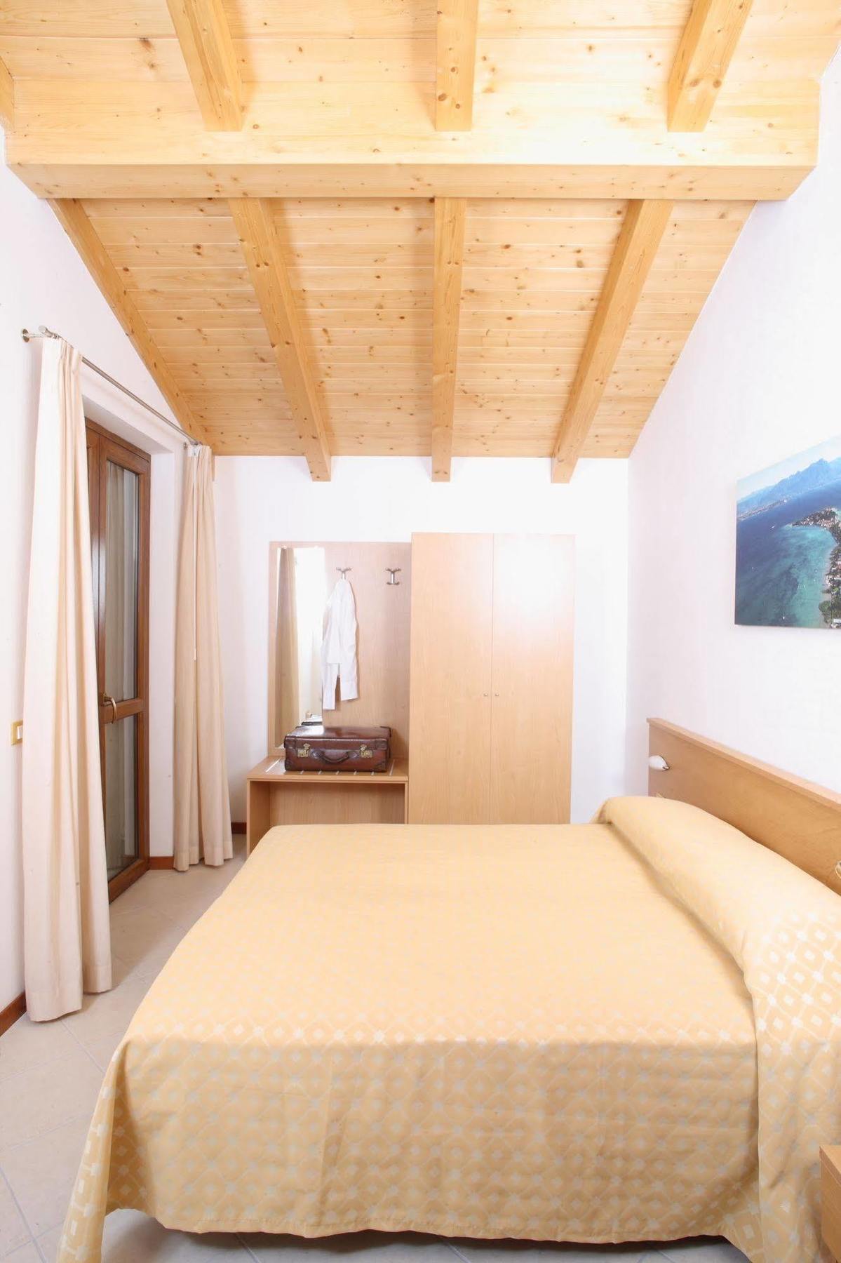 June Stay Lake Garda Brenzone sul Garda Exterior foto