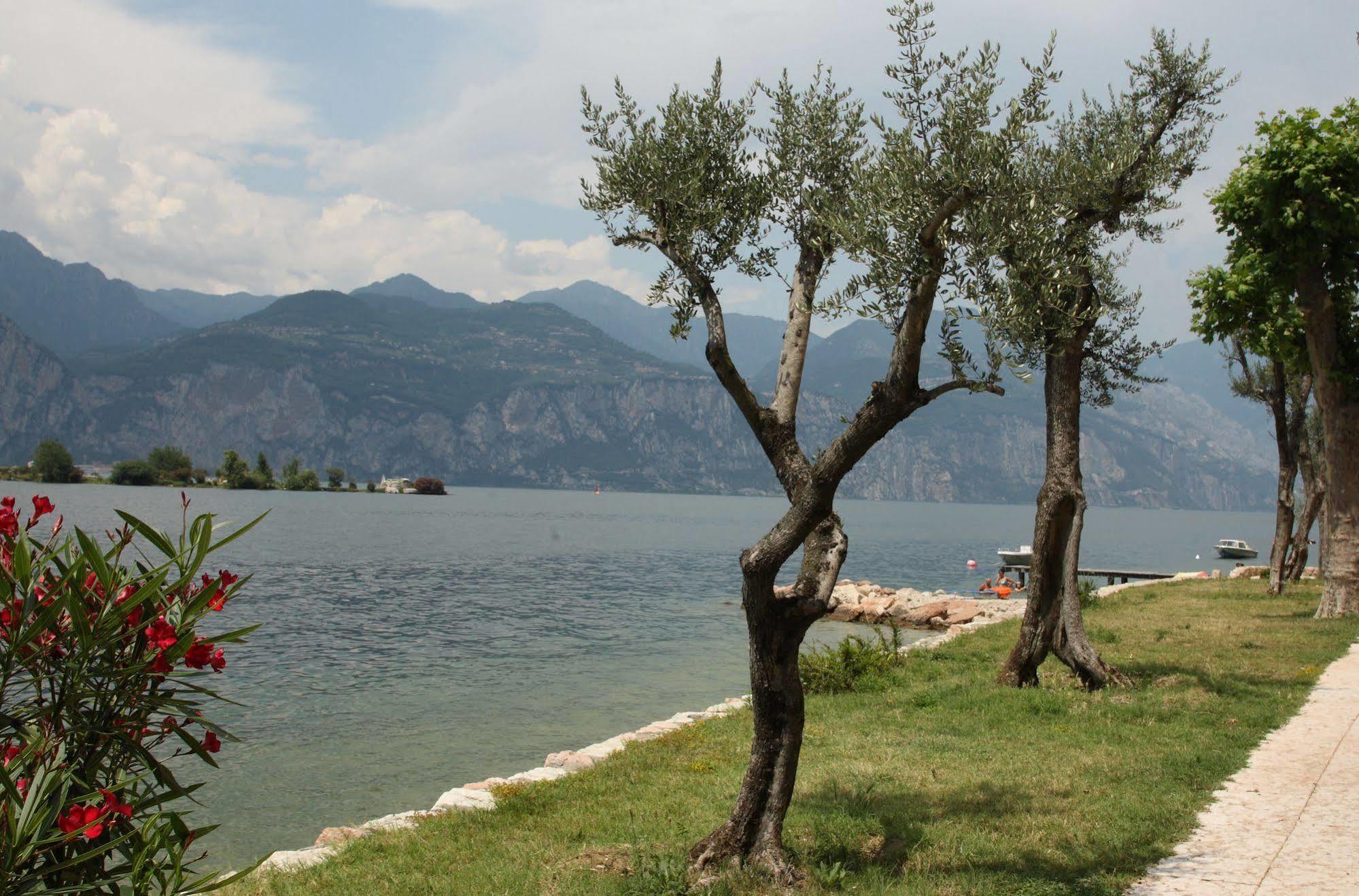 June Stay Lake Garda Brenzone sul Garda Exterior foto