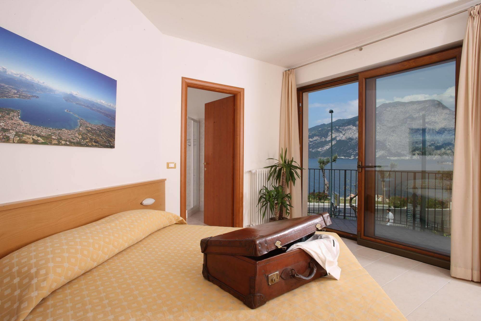 June Stay Lake Garda Brenzone sul Garda Exterior foto